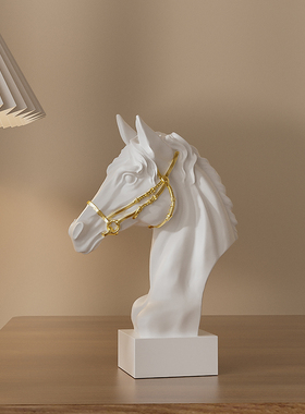 艺术感马头摆件设计师款软装家居姹寂风高档客厅电视柜书房装饰品