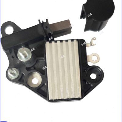 适用潍柴WP10发动机FTD2553D碳刷AVIH2080发电机原厂电压调节器