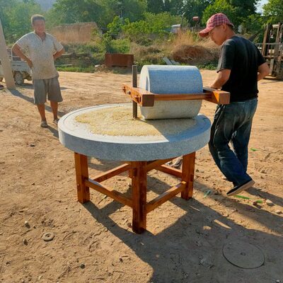 石碾子老式石磨盘艾绒磨面家用压粮食怀旧复古幼儿园仿古石碾手推