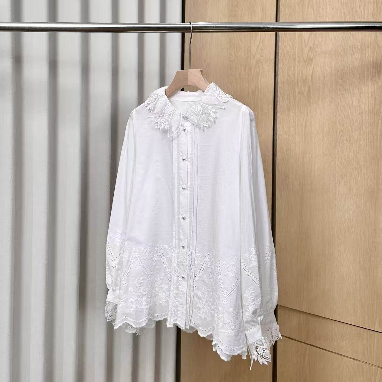 【妍妍粉丝专享】法式复古蕾丝拼接立领花边衬衫ONSC229615967