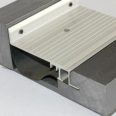 厂家346直W供金属盖板型地面楼变形缝角F-M学校建筑伸缩缝转沉降