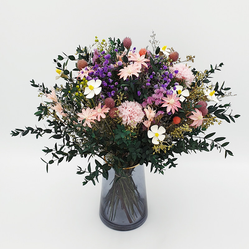 森系轻奢永生花干花花束康乃馨真尤加利叶小雏菊客厅餐桌装饰摆件