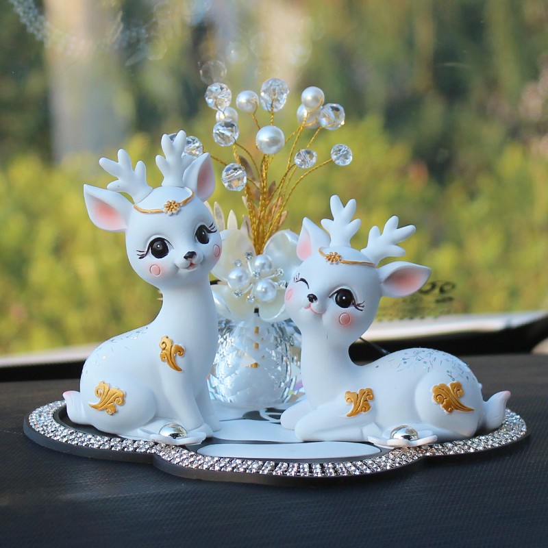 汽车摆件创d意可爱网红女神款车载车内中控台装饰用品一路平安鹿