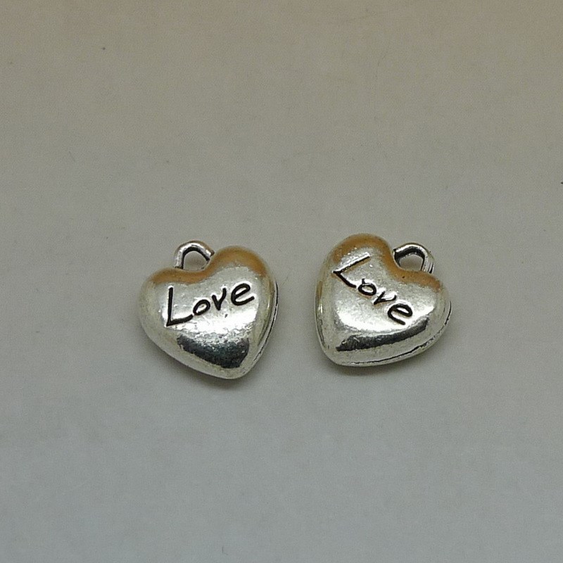 A7836桃心字母1000克/500个/包2克12x12mm挂件复古手工韩合金饰品