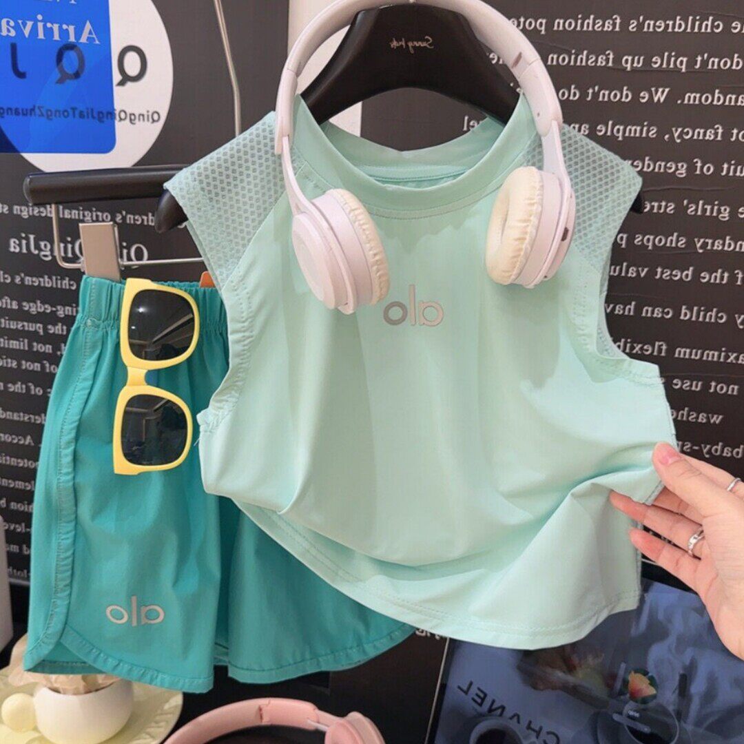 男女童运动速干套装2026夏季薄款无袖背心短裤两件套新款儿童服装