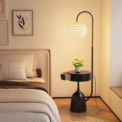 卧室落地灯床头柜一体客厅奶油风沙发旁边高级感置V物摆件氛围台