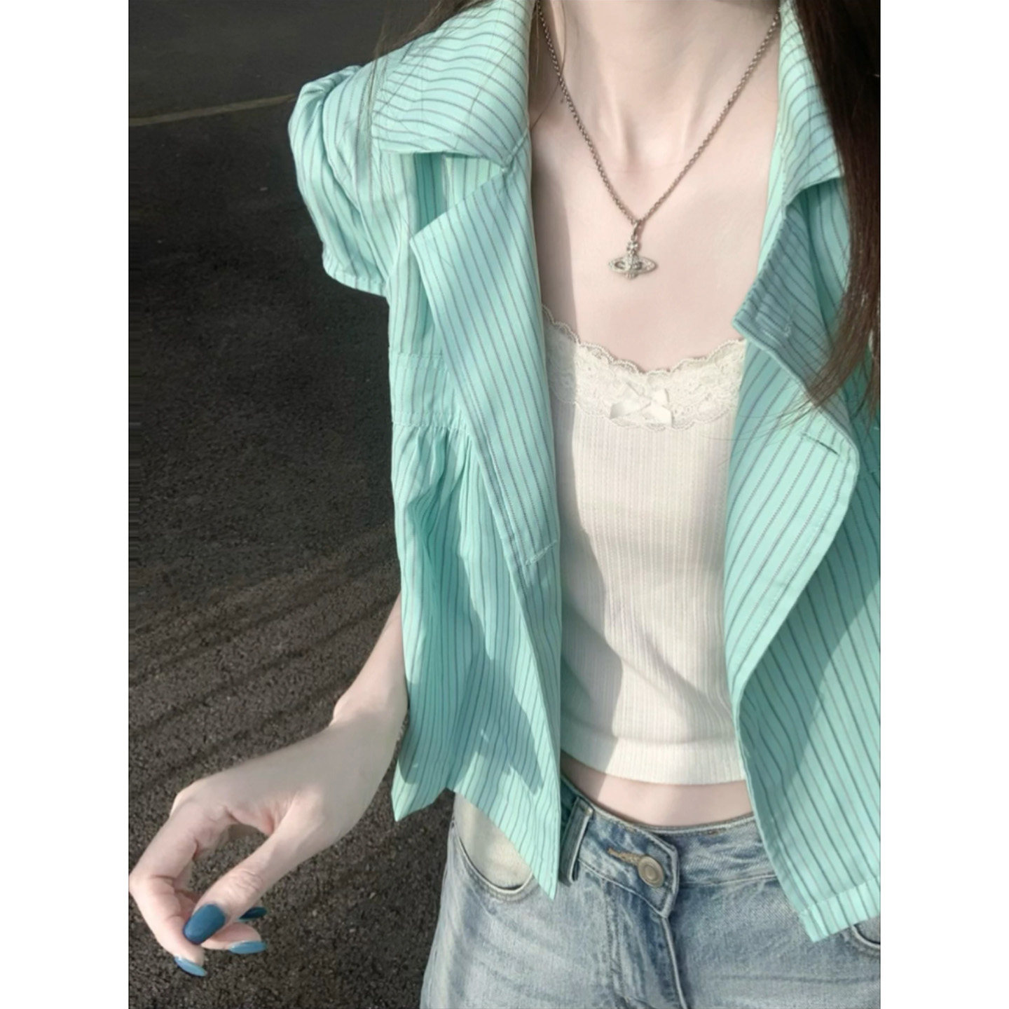 少女感娃娃领竖条纹短袖衬衫女夏图片