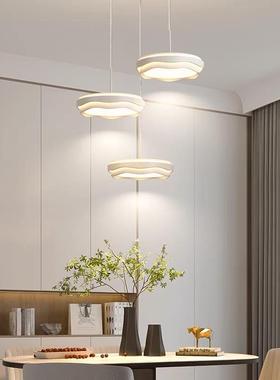 现代创意奶油风餐桌饭厅三头长条灯全光谱护眼吧客厅台灯餐厅吊灯