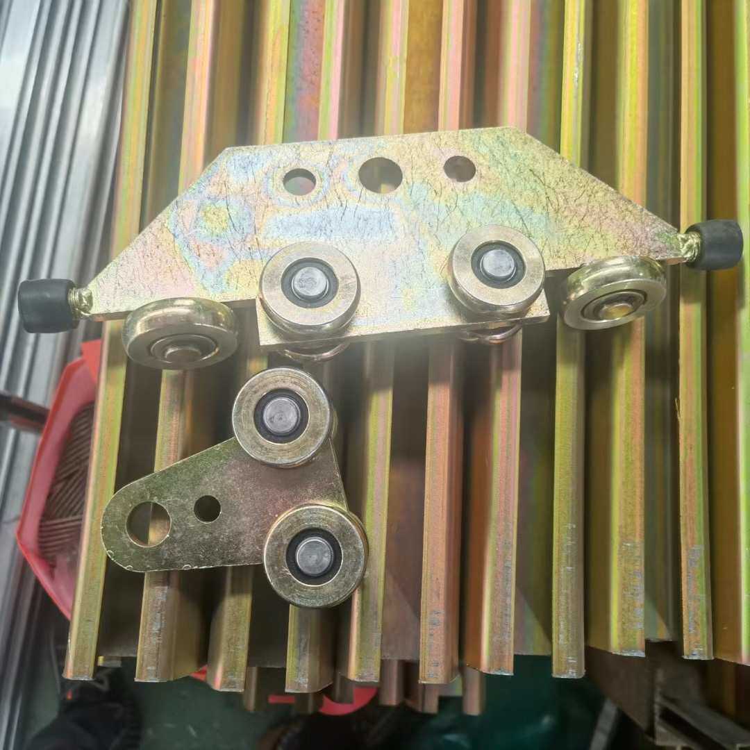 W65弹簧平衡器悬挂滑轮纵轨导轮滑车板式滑车