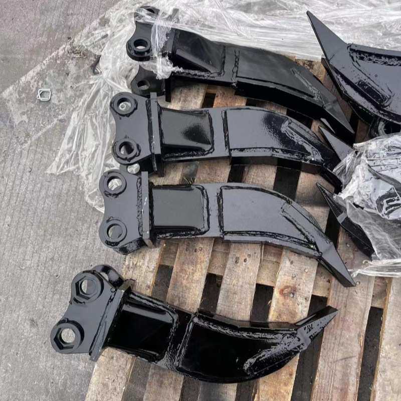 小型挖掘机配件 挖斗耙子松土器抓夹螺旋钻破碎锤 小挖机属具出口