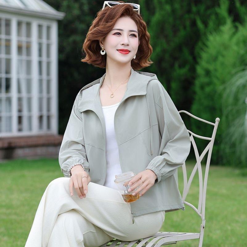 防晒衣服短外套特大码妈妈装加肥加大薄外套中年上衣200斤可穿