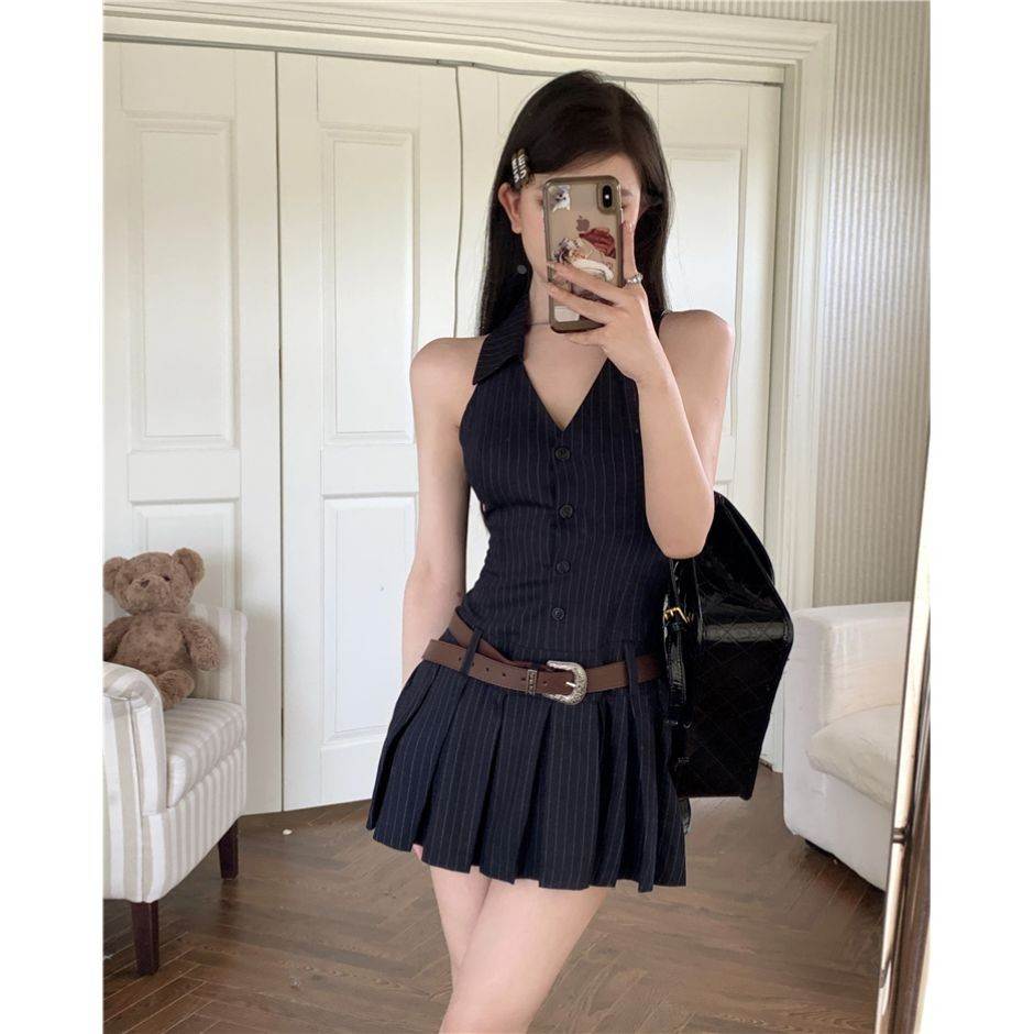 无袖v领挂脖条纹连衣裙女夏季腰带百褶裙短裙纯欲辣妹排扣a字裙子