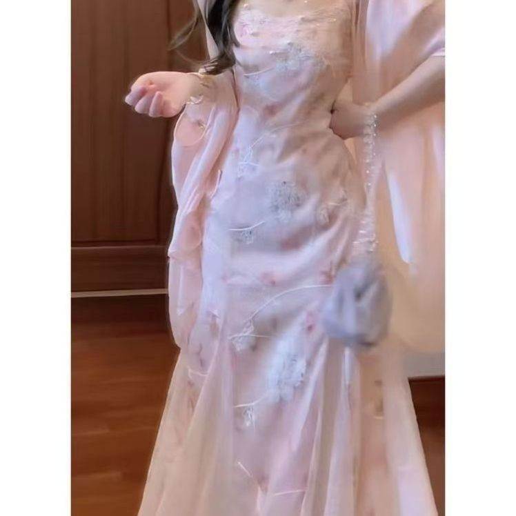 法式甜美粉色蕾丝拼接碎花吊带裙女秋新款漂亮掐腰连衣裙开衫套装