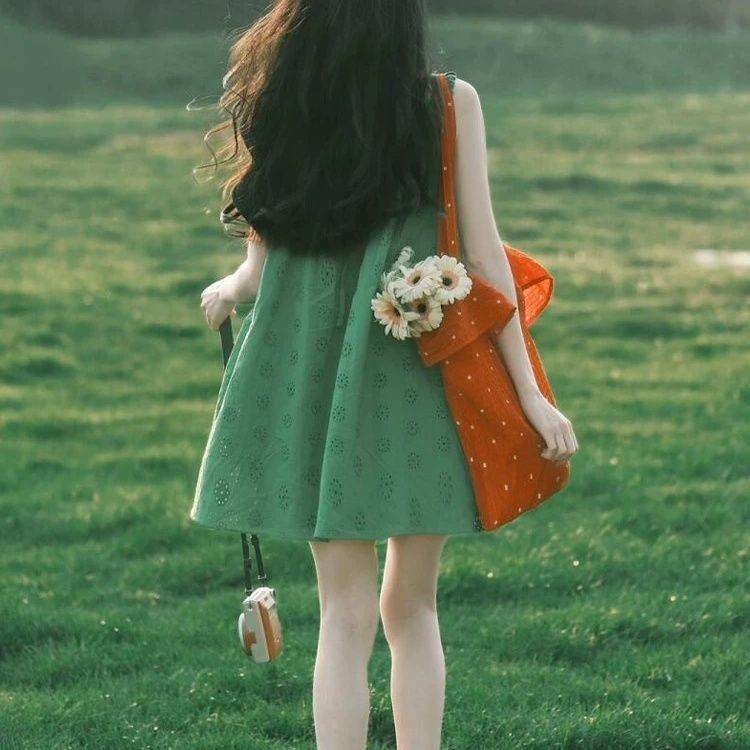 绿色碎花短裙子女夏日森系田园风穿搭独特巨好看的漂亮背心连衣裙