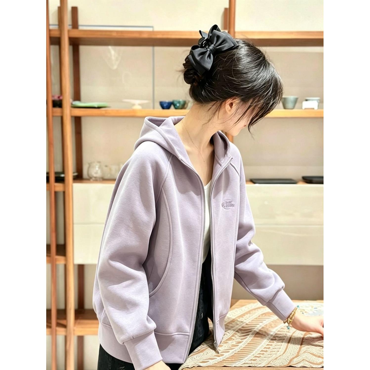 紫色连帽拉链卫衣外套女2026早春款大码宽松显瘦休闲刺绣开衫上衣