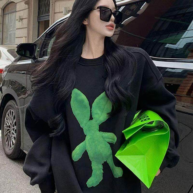 特大码胖MM小众设计感 黑色圆领卫衣女 秋冬不起球多巴胺宽松上衣
