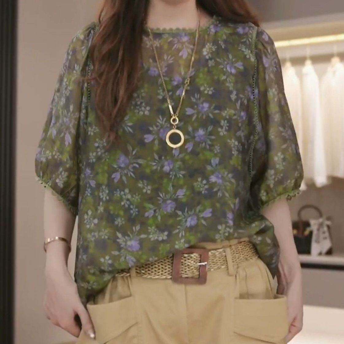 复古绿底碎花中袖上衣女夏季圆领蕾丝花边宽松遮肚大码雪纺小衫
