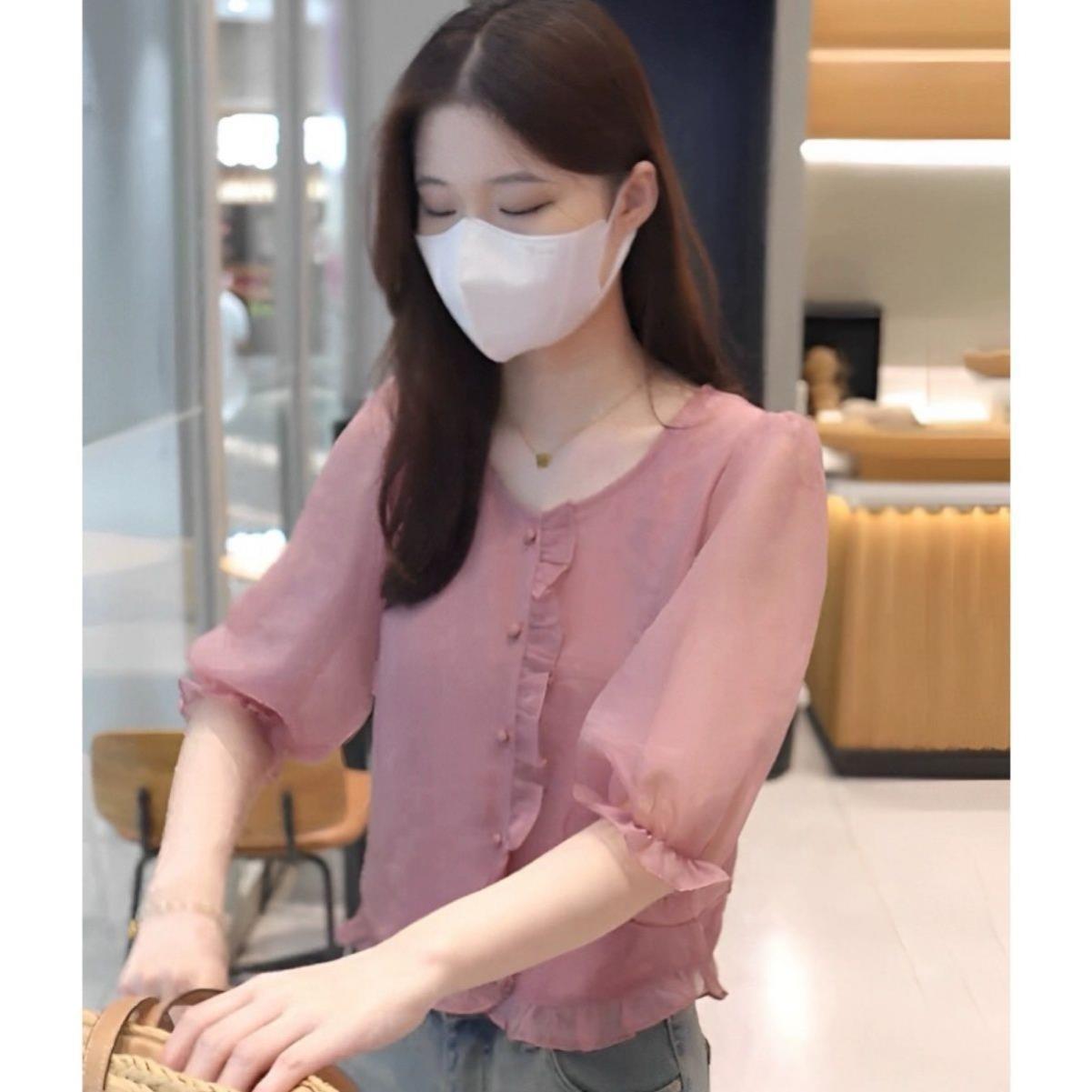 时尚圆领单排扣雪纺衬衫女2025夏季新款设计感荷叶边泡泡袖上衣潮