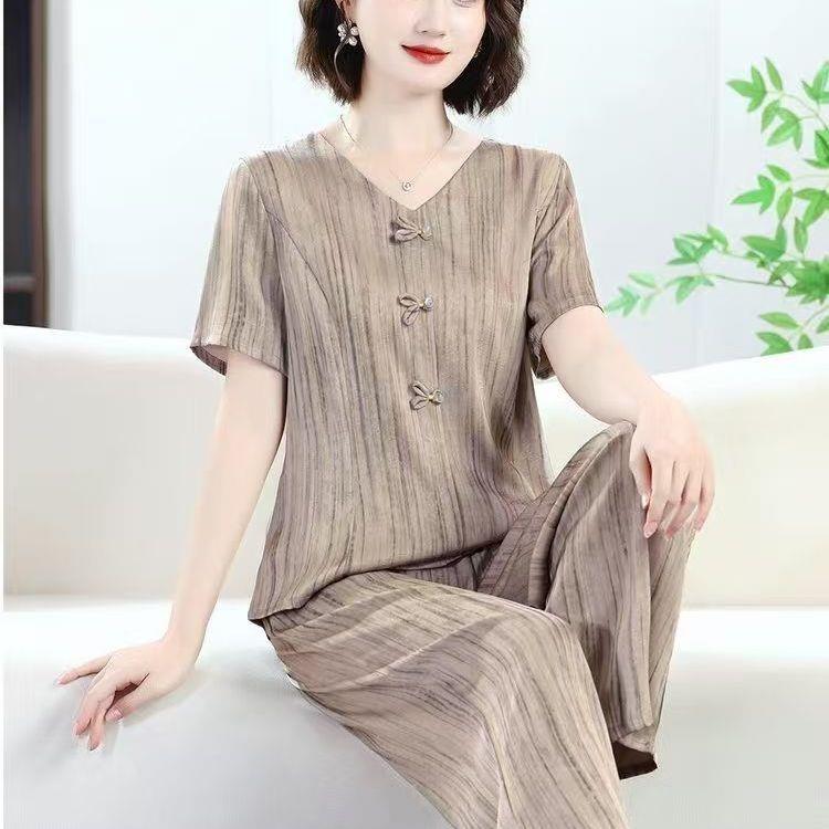 套装妈妈夏季夏装新款短袖洋气加肥加大两件套中老年贵气女装