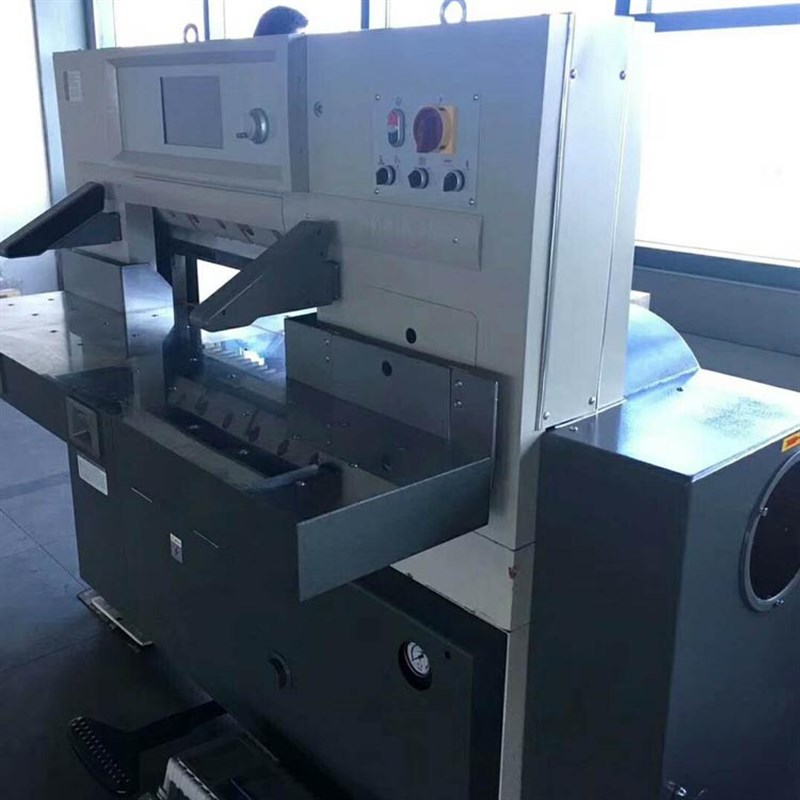 加工定制切纸机 PVCPCPT薄膜手机膜卡片电脑程控切纸机 供应厂家