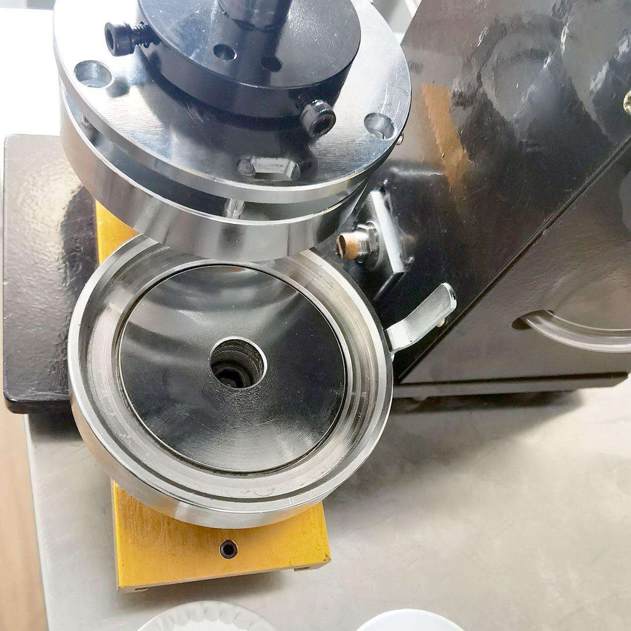 多功能长方形圆形PU皮镜子气动自动压模铆压制作机器厂家直发