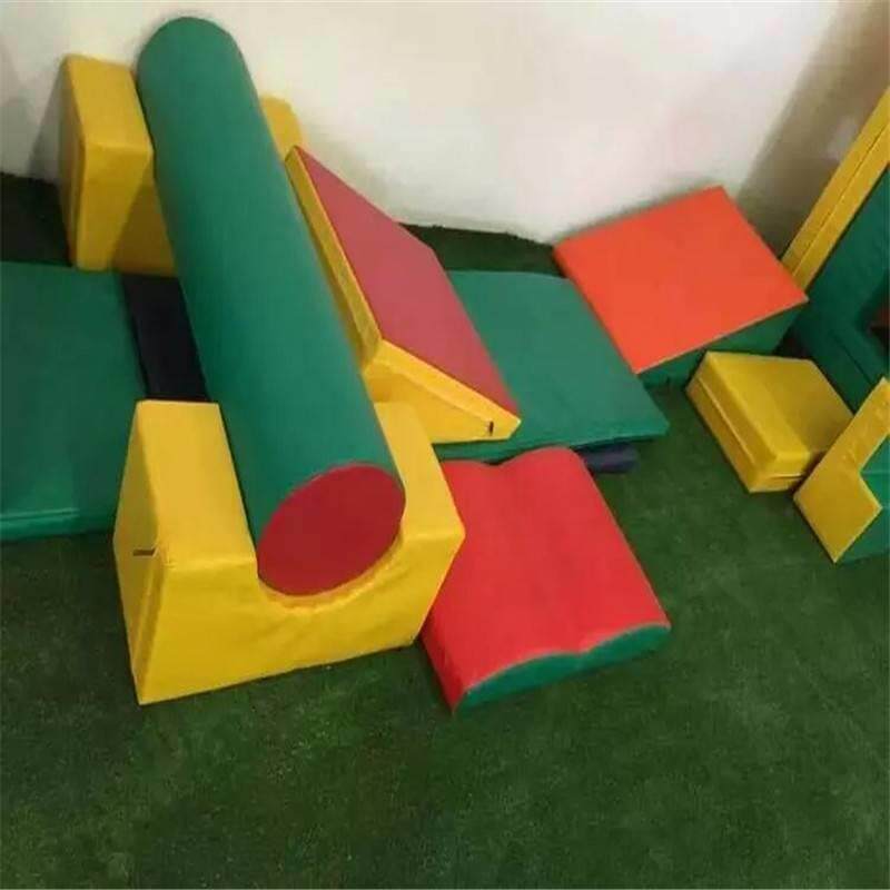 儿童体育馆骑马柱组合 运动体操软体海绵器材幼儿园骑马柱组合