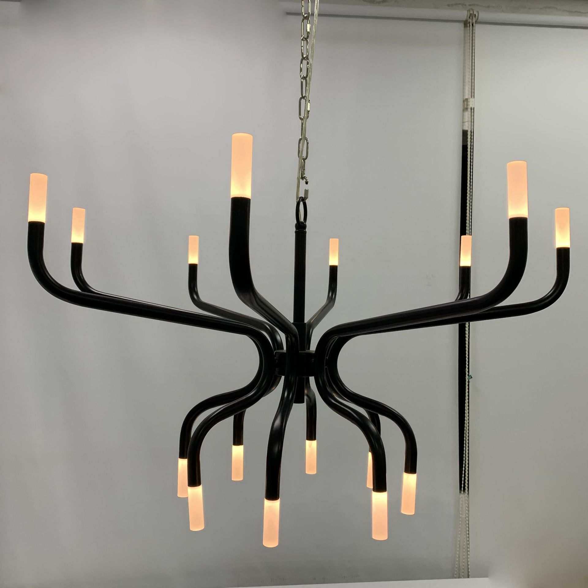 北欧现代简约工业风铁艺压克力LED吊灯/客厅/样版房/餐厅吊灯