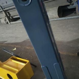 徐工随车吊配件后支腿衡梁活动腿脚盘垂直固定方箱