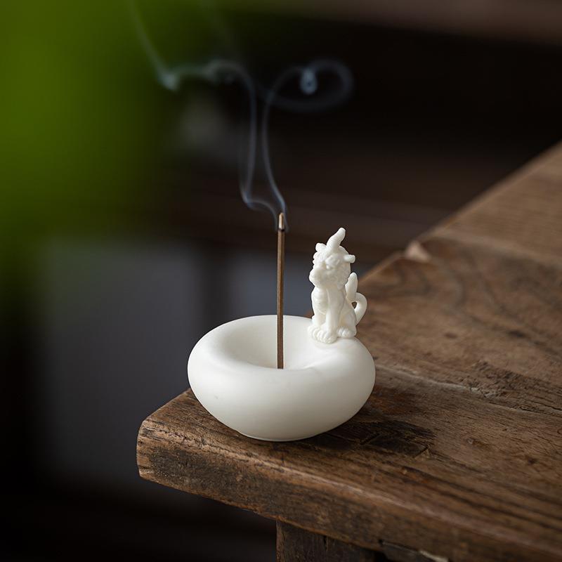 白瓷麒麟线香插陶瓷家用室内茶桌创意香座迷你香托立式香台小摆件
