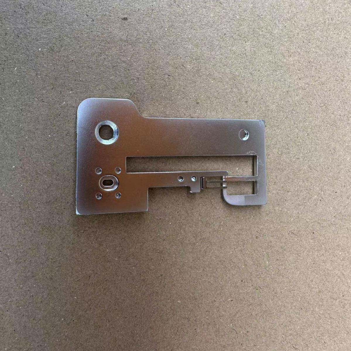 多功能家用机针板兄弟3034D包缝机针板XB2513101家用拷边机针板