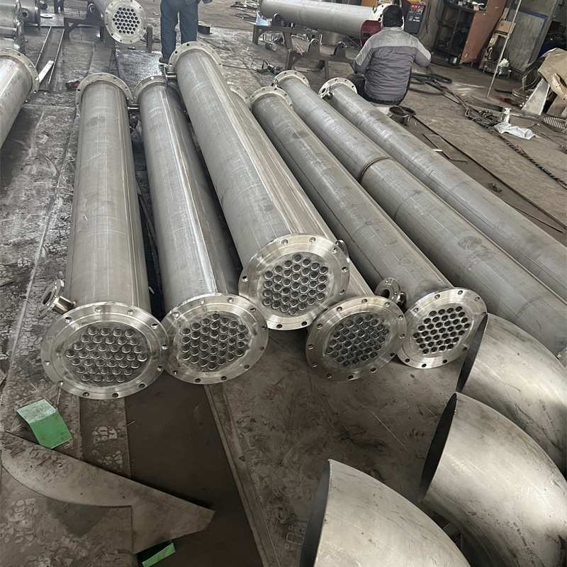 结晶管壳式冷凝器 工业蒸汽加热喷淋20平方30平方列管式换热器