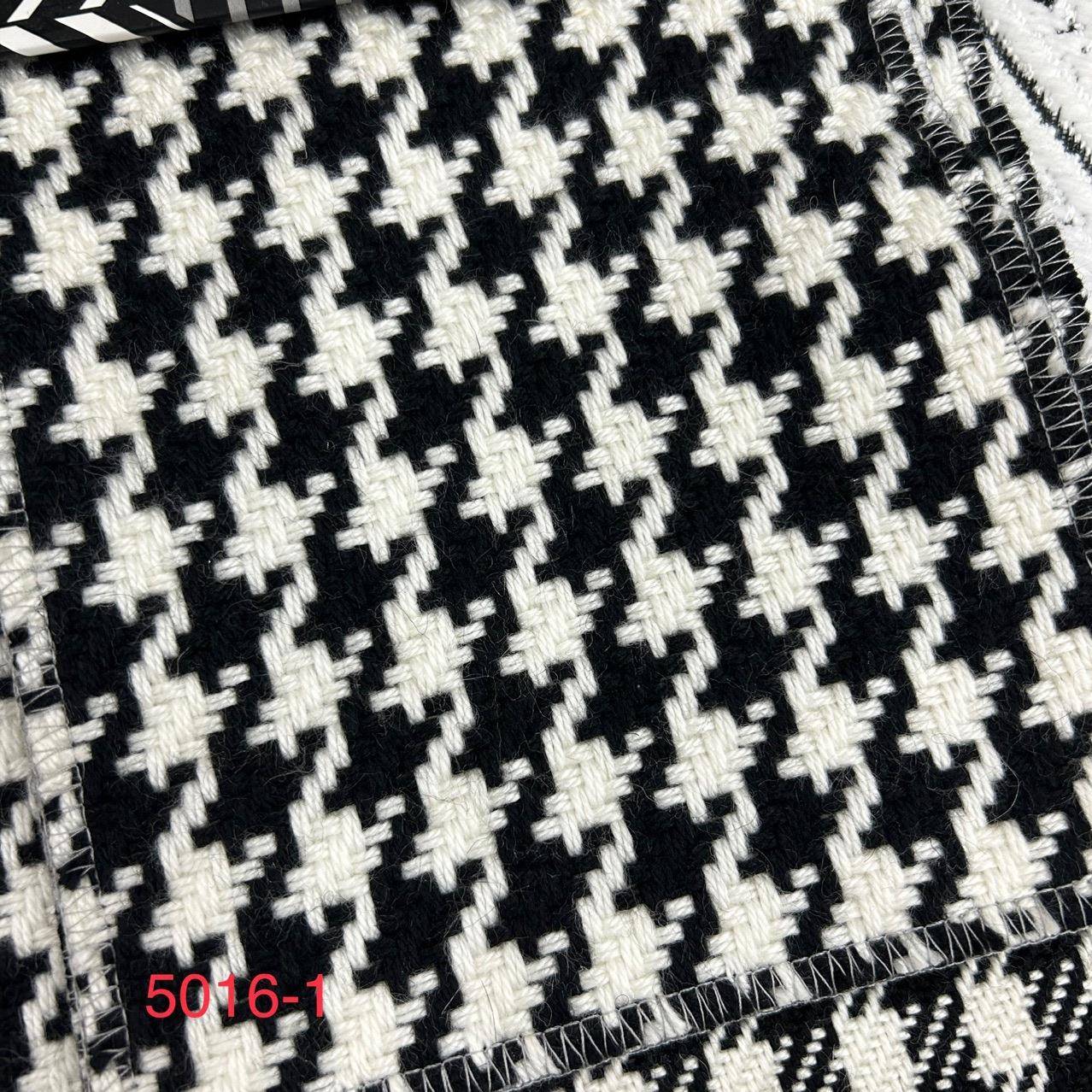 羊绒成分黑白编织千鸟格面料样板房床尾巾面料28%wool72%acylic