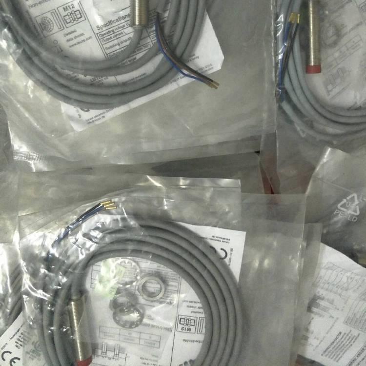 ***劳易测接近开关IS218MM/2NO-8N0IS218MM/4NO-8N0***实图