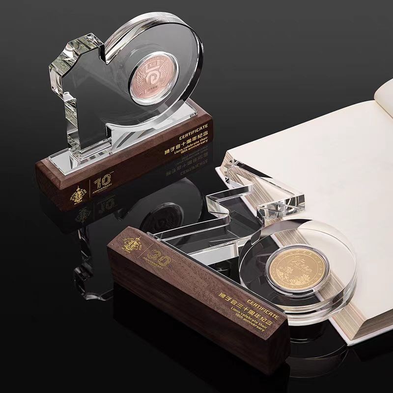 十周年奖牌纪念牌设计定制水晶纪念奖杯数字切割定做周年庆奖品