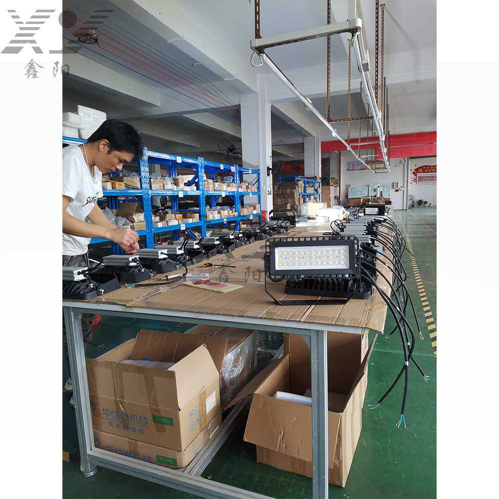 深圳120W投光灯套件隧道灯外壳泛光灯LED压铸高杆灯景观亮化