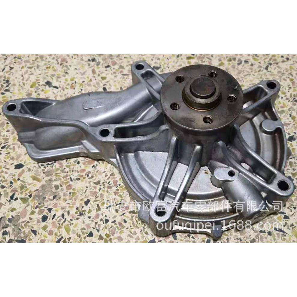 汽车配件汽车水泵D9/D13/D16/EC380/20744939冷却剂泵通用水泵