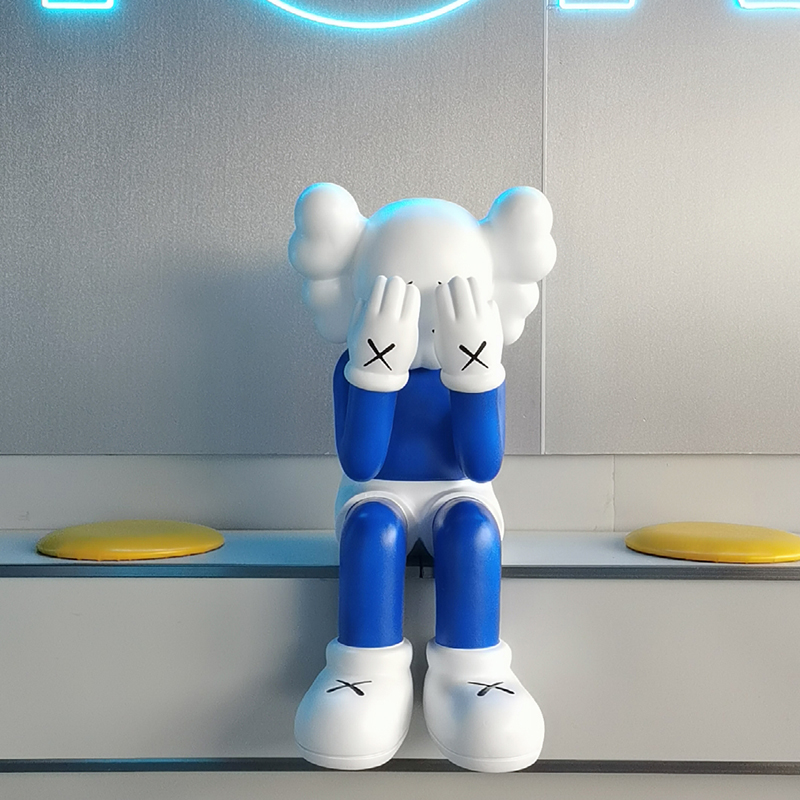 轻奢网红熊潮玩kaws大摆件暴力熊公仔客厅电视柜旁边大型落地装饰
