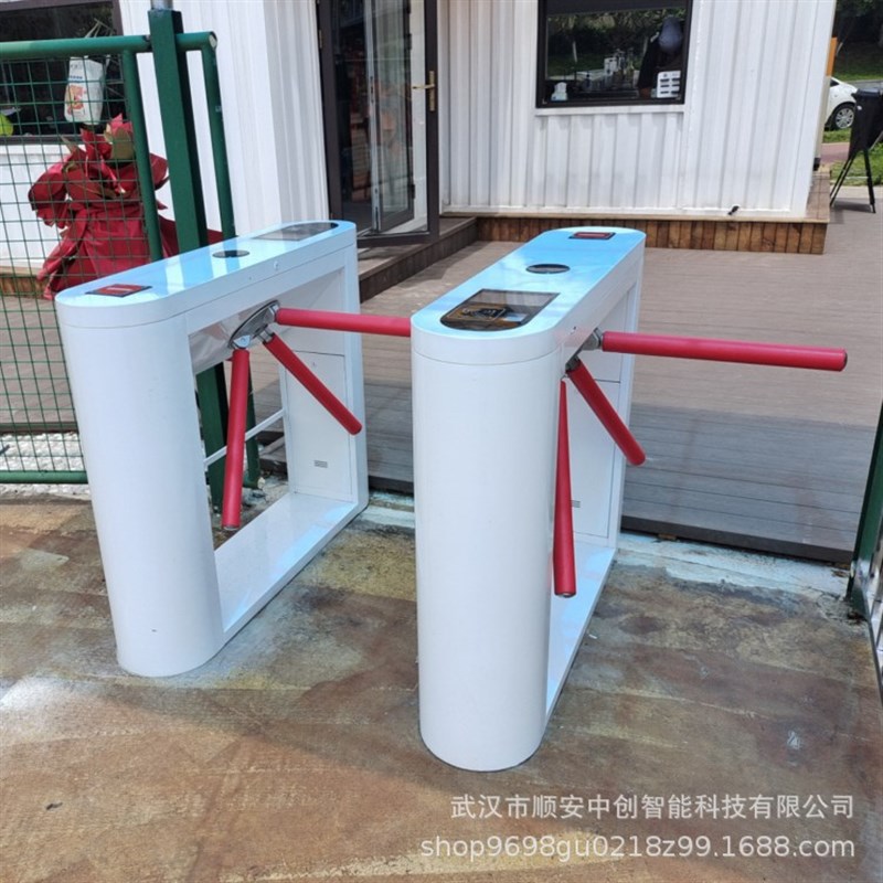 户外滑板场门禁闸机线上手机购票系统三辊闸票务系统烤漆闸机厂家