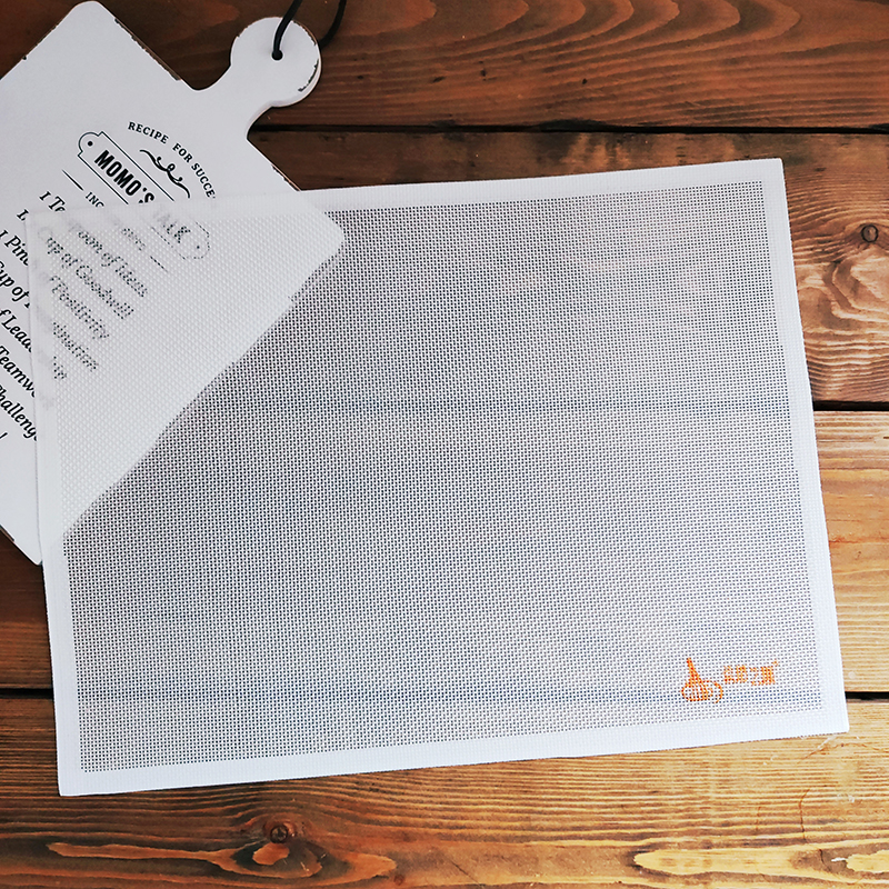 易焙艺趣饼干平整垫 镂空透气带孔网格饼干面包泡芙烤垫 铂金硅胶