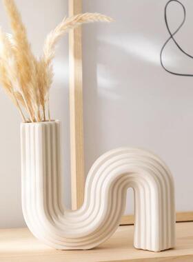 北欧ins几何术陶花瓶插花干花艺花器瓷BPAS造型桌家居民宿面软装