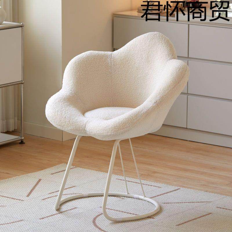 化妆椅女生卧室梳妆台凳子旋转化妆凳轻奢高颜值花瓣梳妆凳子