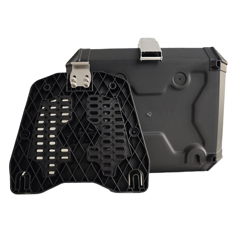 摩托车后备箱电动车踏板尾箱后尾箱通用大容量储物箱边箱行李箱