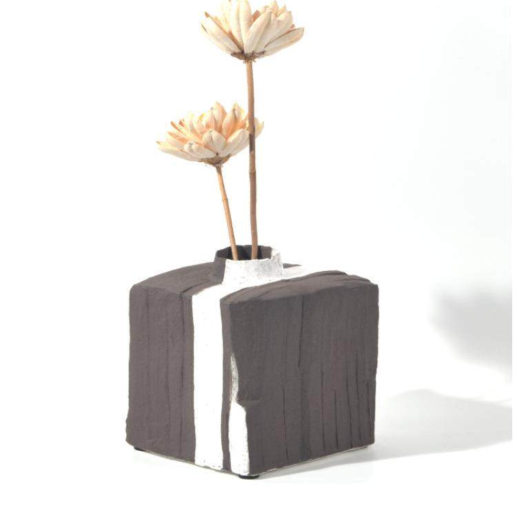 简约现代轻奢黑白创意几何花瓶摆件样板间展厅家居餐桌陶瓷插花器