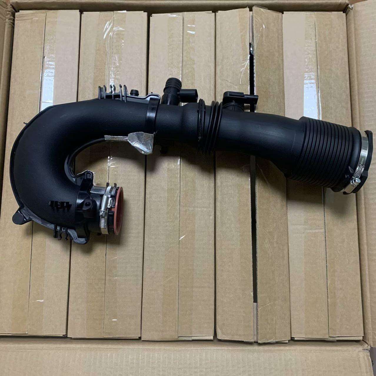 适用奔驰CLA180CLA200涡轮进气管27009010292700901029