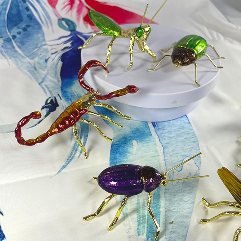 昆虫蝎子螳螂瓢虫合金摆件工艺品床边卧室桌面装饰品小型甲虫