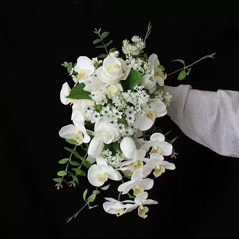 水滴手捧花束新娘结婚摄影粉蝴蝶兰绢花家居客厅台面餐桌摆放