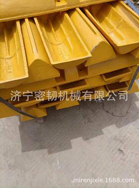 推土机全车配件SD22/D85湿地履带板216MA-004910/8216-MA-00491