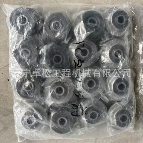 小松自卸车HD785-7垫子561-40-61631适用于自卸车配件