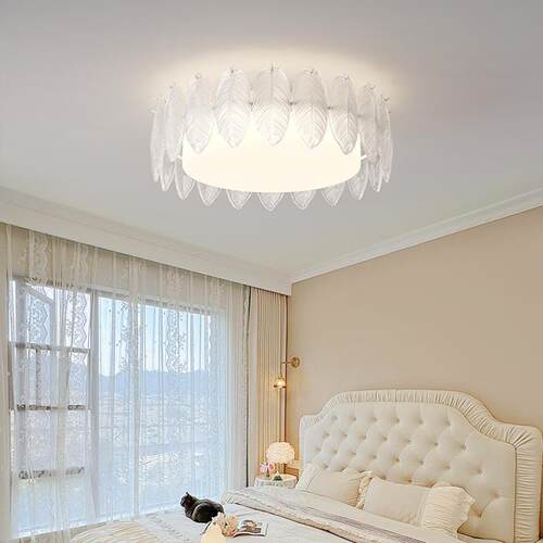 法式轻奢主卧室灯奶油风网红羽毛玻璃现代简约房间全光谱吊灯灯