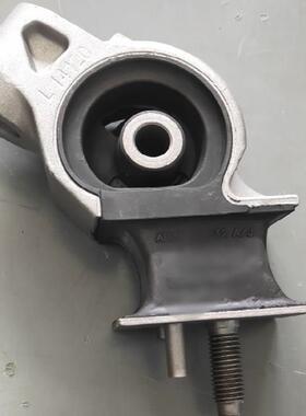 AB396B032EF适用福特发动机支架橡胶件减震件顶胶机脚架